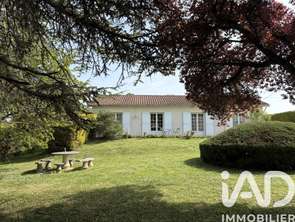 Vente Maison 3 chambresSaint-Fort-sur-le-Né