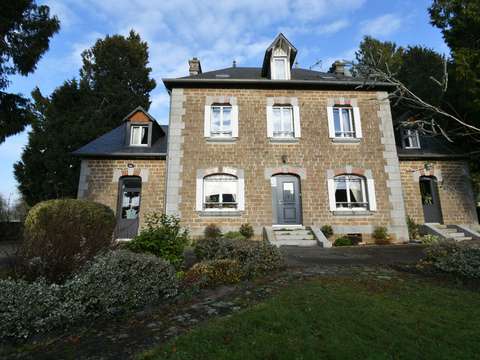 Vente maison 10 pièces Saint-Fraimbault 61