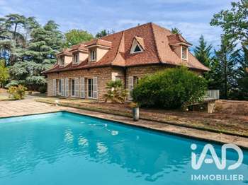 Vente Maison 8 chambresSaint-Genest-Lerpt