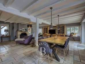 Vente Maison 11 piècesSaint-Genis-Pouilly