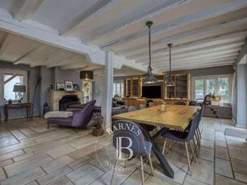 Vente maison 11 pièces Saint-Genis-Pouilly 01