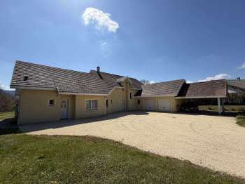 Vente Maison 9 piècesSaint-Geoire-en-Valdaine