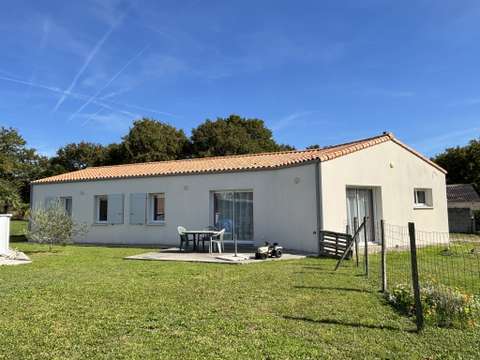 Vente maison 6 pièces Saint-Georges-de-Pointindoux 85