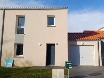 Vente Maison 5 piècesSaint-Georges-Des-Gardes