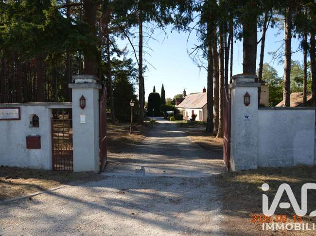 Maison 11 pièces 309 m² · à Saint-Georges-sur-Cher · 309 m² · 570 000 €