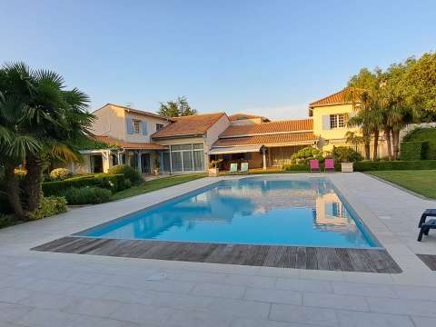 Vente maison 17 pièces Saint-Germain-de-Lusignan 17