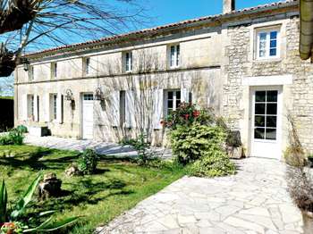 Vente maison 9 pièces Saint-Germain-de-Lusignan 17