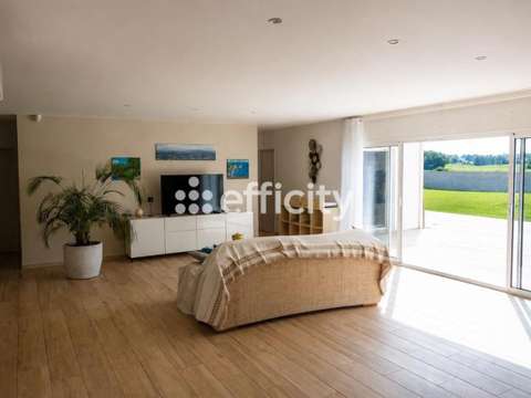Vente maison 8 pièces