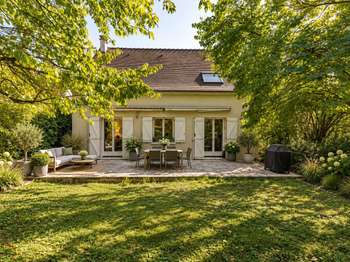 Maison 7 pièces 122 m² · à Saint-Germain-en-Laye · 122 m² · 899 000 €