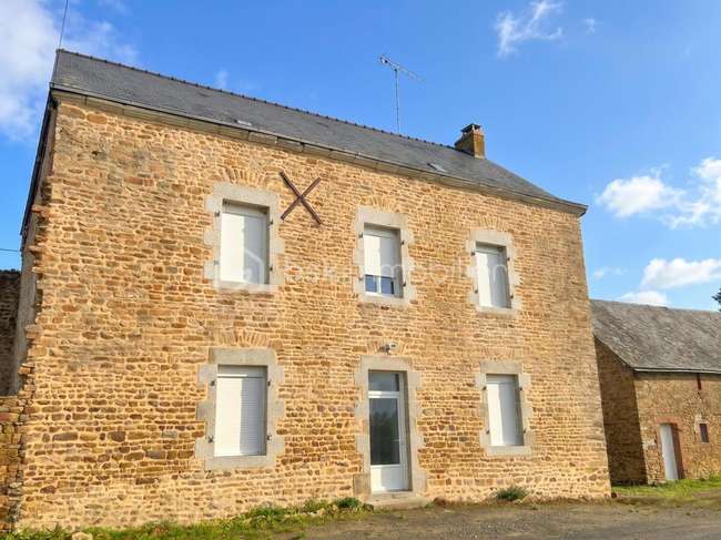Maison 6 pièces 138 m² · à Saint-Germain-le-Guillaume · 138 m² · 162 800 €