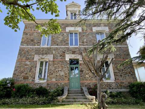 Vente maison 9 pièces Saint-Gilles-Croix-de-Vie 85