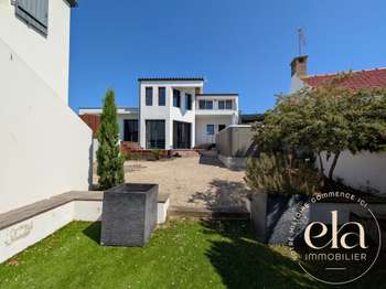 Vente Maison 4 chambresSaint-Gilles-Croix-De-Vie Centre Ville