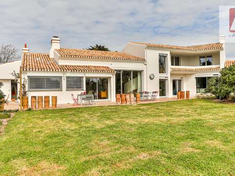 Vente maison 8 pièces Saint-Gilles-Croix-De-Vie Croix De Vie 85