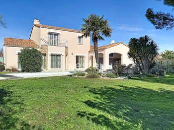 Vente maison 6 pièces Saint-Gilles-Croix-De-Vie Sud 85