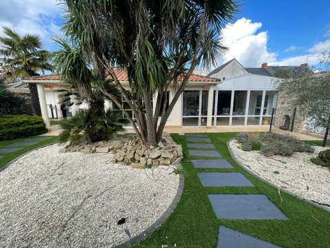Vente maison 8 pièces Saint-Herblain Bourg-Solvardière-Pelousière 44