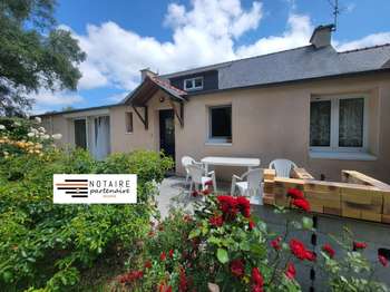 Vente maison 9 pièces Saint-Hernin 29