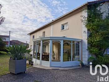 Vente maison 9 pièces Saint-hilaire 16
