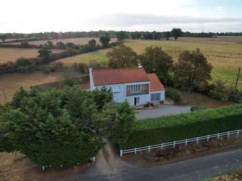 Vente maison 8 pièces Saint-Hilaire-de-Chaléons 44