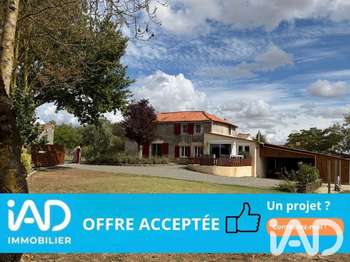 Vente maison 5 pièces Saint-Hilaire-de-Voust 85
