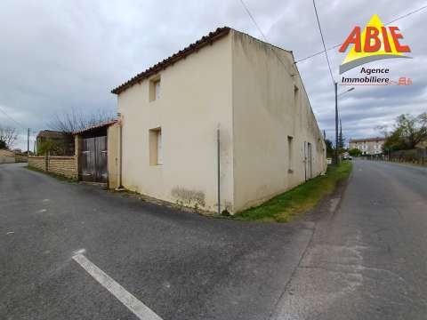 Vente maison 4 pièces Saint-Hilaire-des-Loges 85