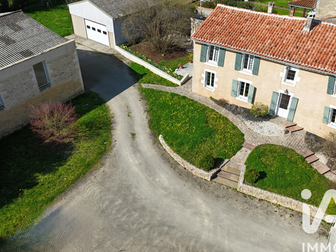 Vente maison 8 pièces Saint-Hilaire-des-Loges 85