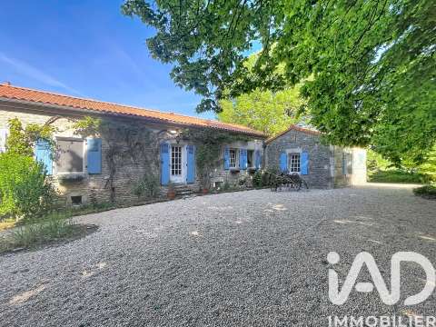 Vente maison 8 pièces Saint-Hilaire-des-Loges 85