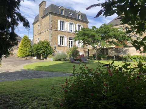 Vente maison 8 pièces Saint-Hilaire-du-Harcouët 50