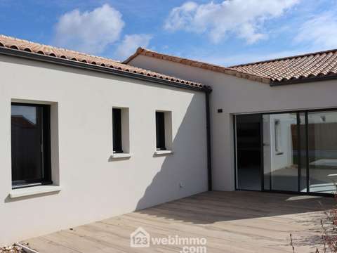 Vente maison 6 pièces Saint-Hilaire-la-Forêt 85