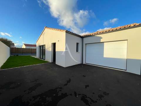 Vente maison 4 pièces Saint-Hilaire-la-Forêt 85