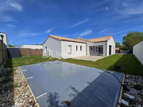 Vente maison 4 pièces Saint-Hilaire-la-Forêt 85