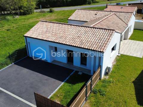 Vente maison 4 pièces Saint-Hilaire-la-Forêt 85