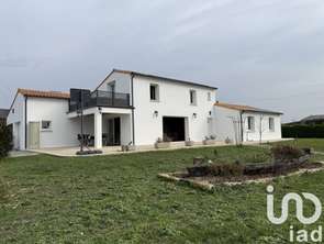 Vente Maison 4 chambresSaint-Hilaire-la-Palud
