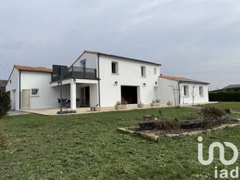 Vente maison 7 pièces Saint-Hilaire-la-Palud 79