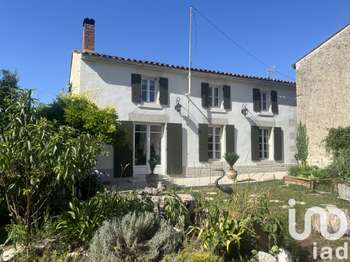 Vente maison 10 pièces Saint-Hilaire-la-Palud 79
