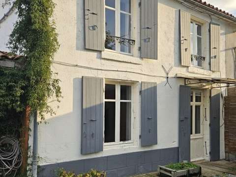 Vente maison 7 pièces Saint-Hilaire-la-Palud 79