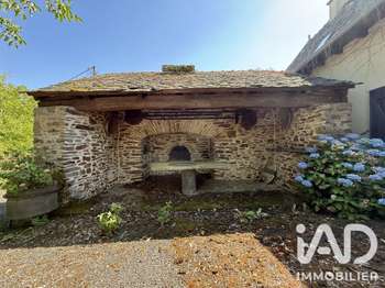 Maison 10 pièces 235 m² · à Saint-Hippolyte · 235 m² · 369 000 €