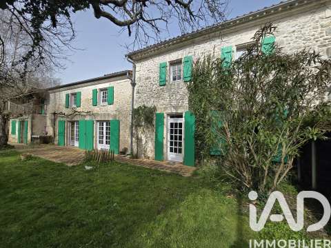 Vente maison 5 pièces Saint-Hippolyte 17