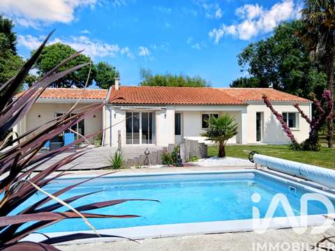 Vente maison 6 pièces Saint-Hippolyte 17