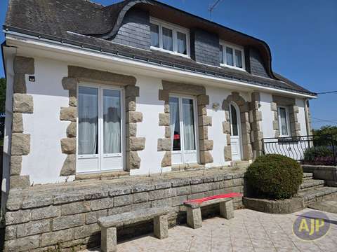Vente maison 7 pièces Saint-Jean-Brévelay 56