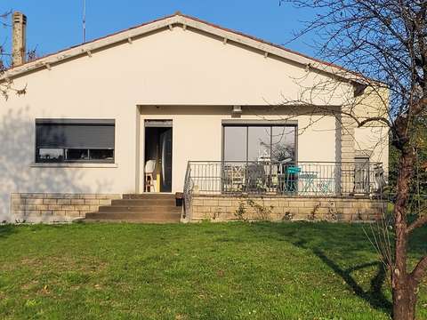 Vente maison 7 pièces Saint-Jean-d'Angély 17
