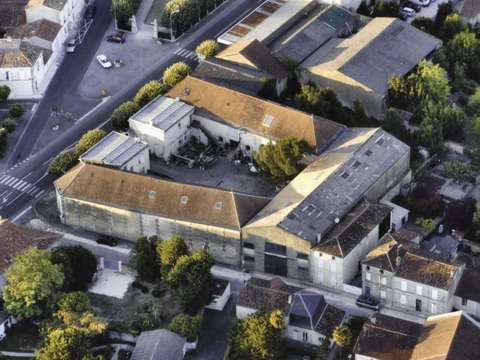 Vente maison 12 pièces Saint-Jean-d'Angély 17