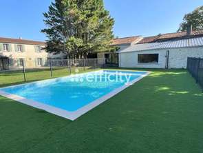Vente Maison 7 chambresSaint-Jean-d'Angély