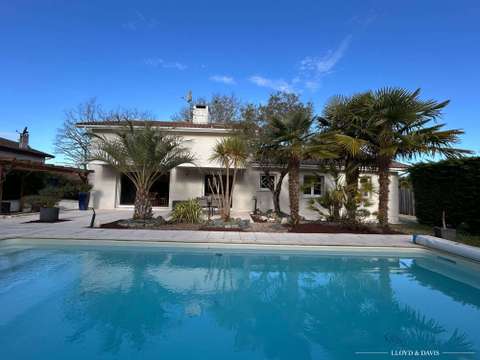 Vente maison 8 pièces Saint-Jean-d'Illac 33