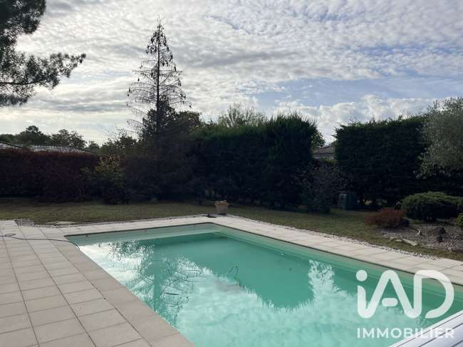 Maison 5 pièces 126 m² · à Saint-Jean-d'Illac · 126 m² · 483 000 €