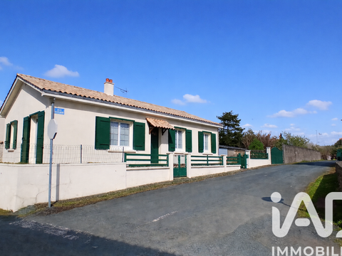 Vente maison 5 pièces Saint-Jean-de-Beugné 85