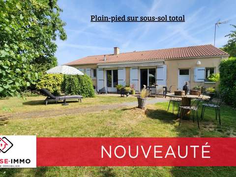 Vente maison 5 pièces Saint-Jean-de-Beugné 85