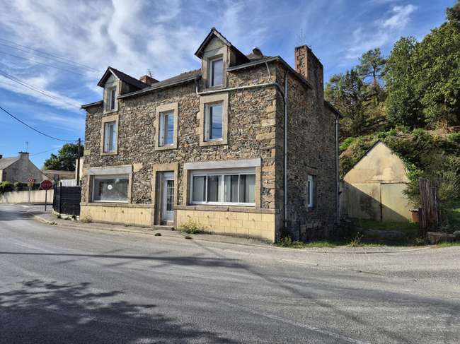 Maison 6 pièces 152 m² · à Saint-Jean-de-la-Ruelle · 152 m² · 160 000 €