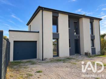 Vente Maison 5 piècesSaint-Jean-de-la-Ruelle