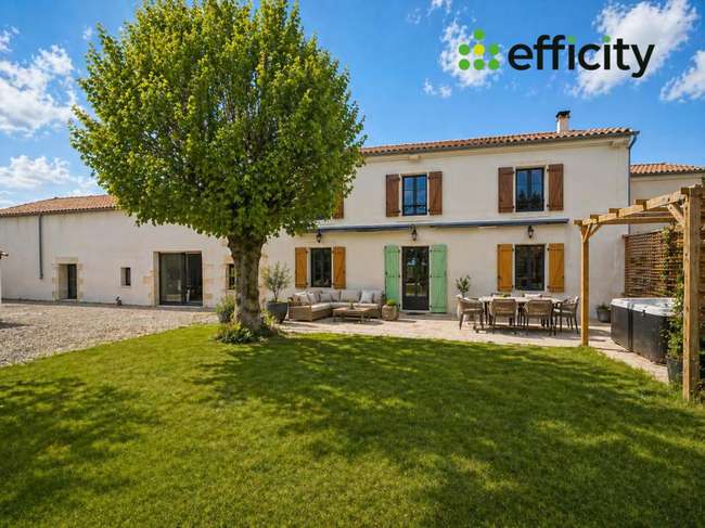 Maison 6 pièces 282 m² · à Saint-Jean-de-Liversay · 282 m² · 595 000 €