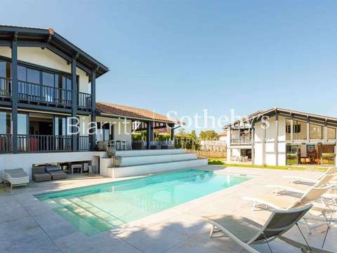Vente maison 11 pièces Saint-Jean-de-Luz 64